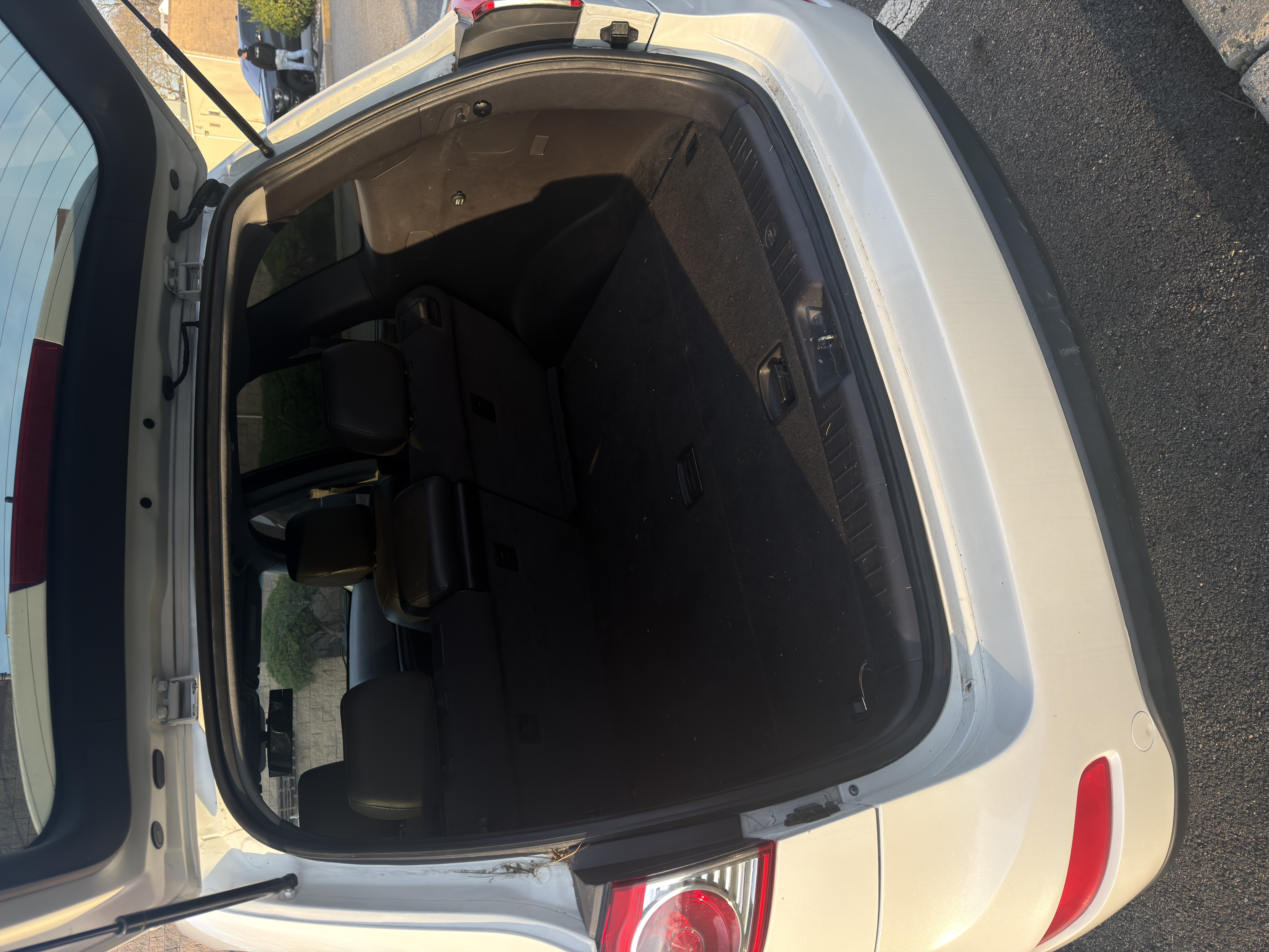 Used 2010 Hyundai Santa Fe SE AWD/4WD image 12