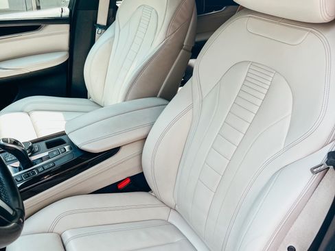 Used 2017 BMW X5 xDrive50i image 6