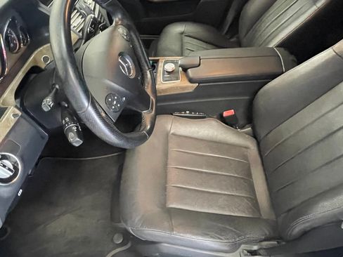 Used 2011 Mercedes-Benz E 550 Sedan image 14