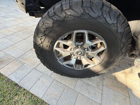 Used 2021 Ford Bronco Badlands image 13