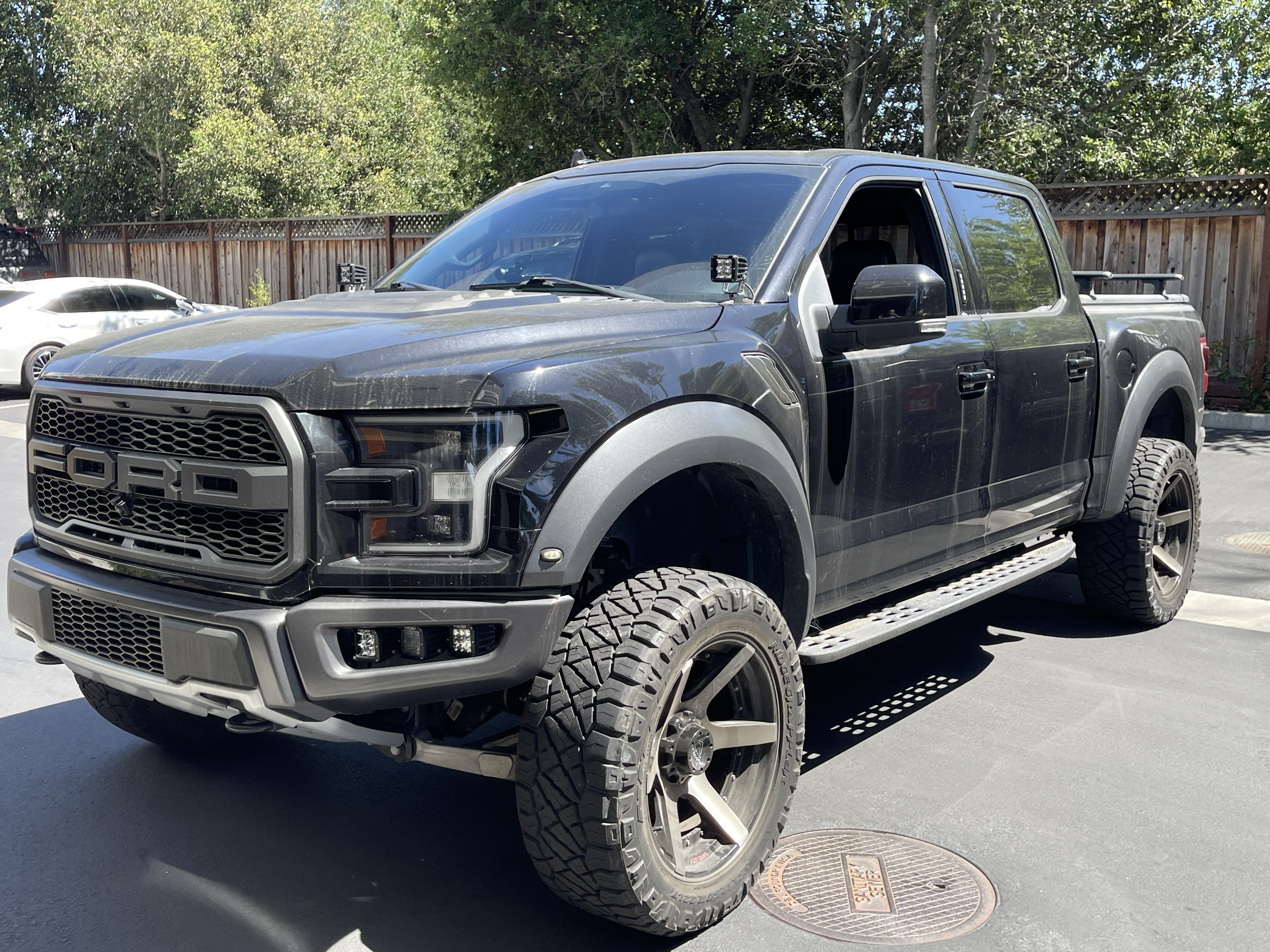 Used 2019 Ford F150 Raptor w/ Equipment Group 802A Luxury AWD/4WD image 5