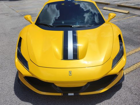 Used 2021 Ferrari F8 Tributo image 8