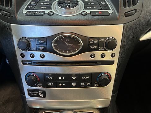 Used 2013 INFINITI G37 Sport w/ Premium Pkg image 19