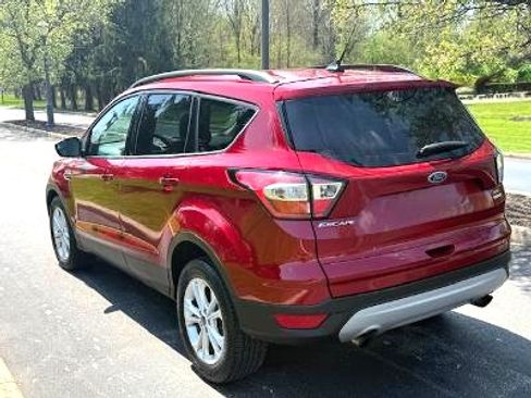 Used 2018 Ford Escape SEL FWD image 4