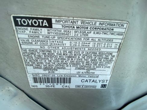 Used 1998 Toyota RAV4 2WD 4-Door image 31