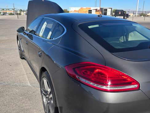 Used 2014 Porsche Panamera Turbo S Executive image 29