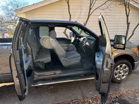 Used 2013 Ford F150 XLT w/ XLT Chrome Pkg image 10