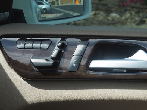 Used 2015 Mercedes-Benz GL 320 BlueTEC 4MATIC image 18