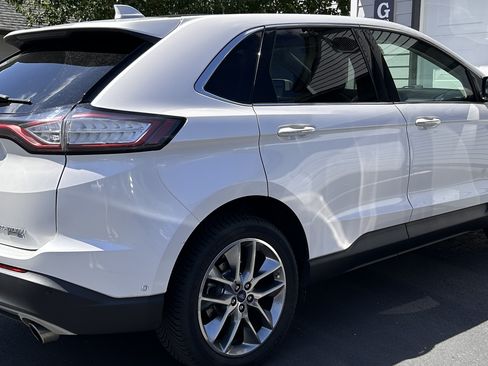 Used 2015 Ford Edge Titanium w/ Equipment Group 302A AWD/4WD image 4