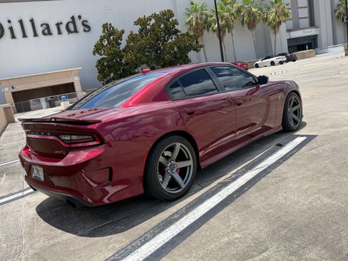 Used 2019 Dodge Charger SRT Hellcat w/ Harman/Kardon Audio Group RWD image 6