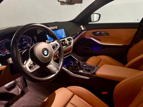 Used 2022 BMW 330i Sedan w/ M Sport Package RWD image 2