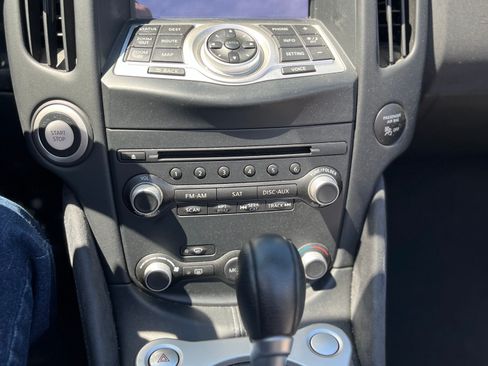 Used 2010 Nissan 370Z Touring image 5