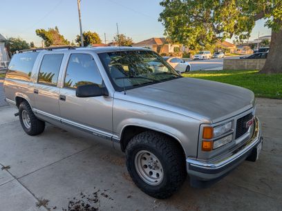 Used 1999 GMC Suburban 2WD w/ Marketing Opt Pkg 2