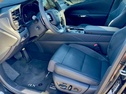 Used 2025 Lexus RX 350 FWD image 17