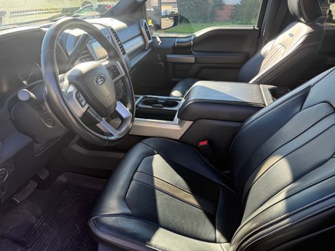 Used 2019 Ford F250 Platinum w/ Platinum Ultimate Package image 13