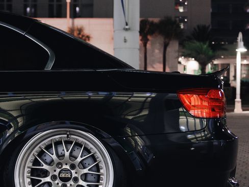 Used 2011 BMW M3 Convertible image 2