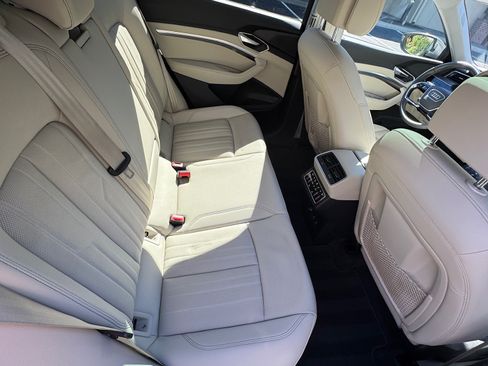 Used 2022 Audi e-tron Premium Plus image 12
