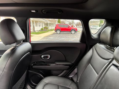 Used 2014 Kia Soul + w/ Primo Package image 15