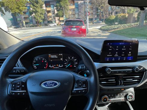 Used 2020 Ford Escape SE AWD/4WD image 6