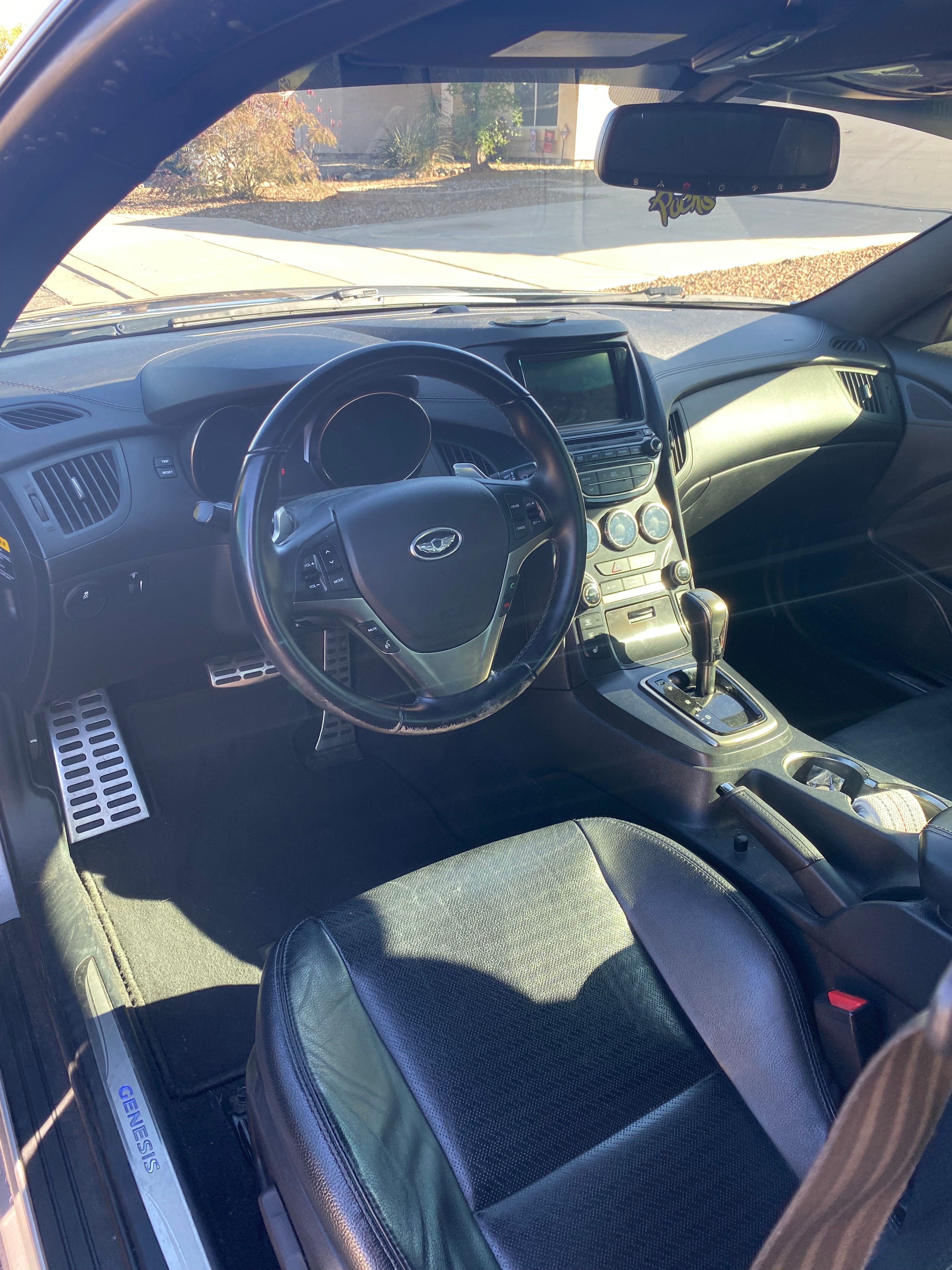 Used 2014 Hyundai Genesis 3.8 RWD image 13