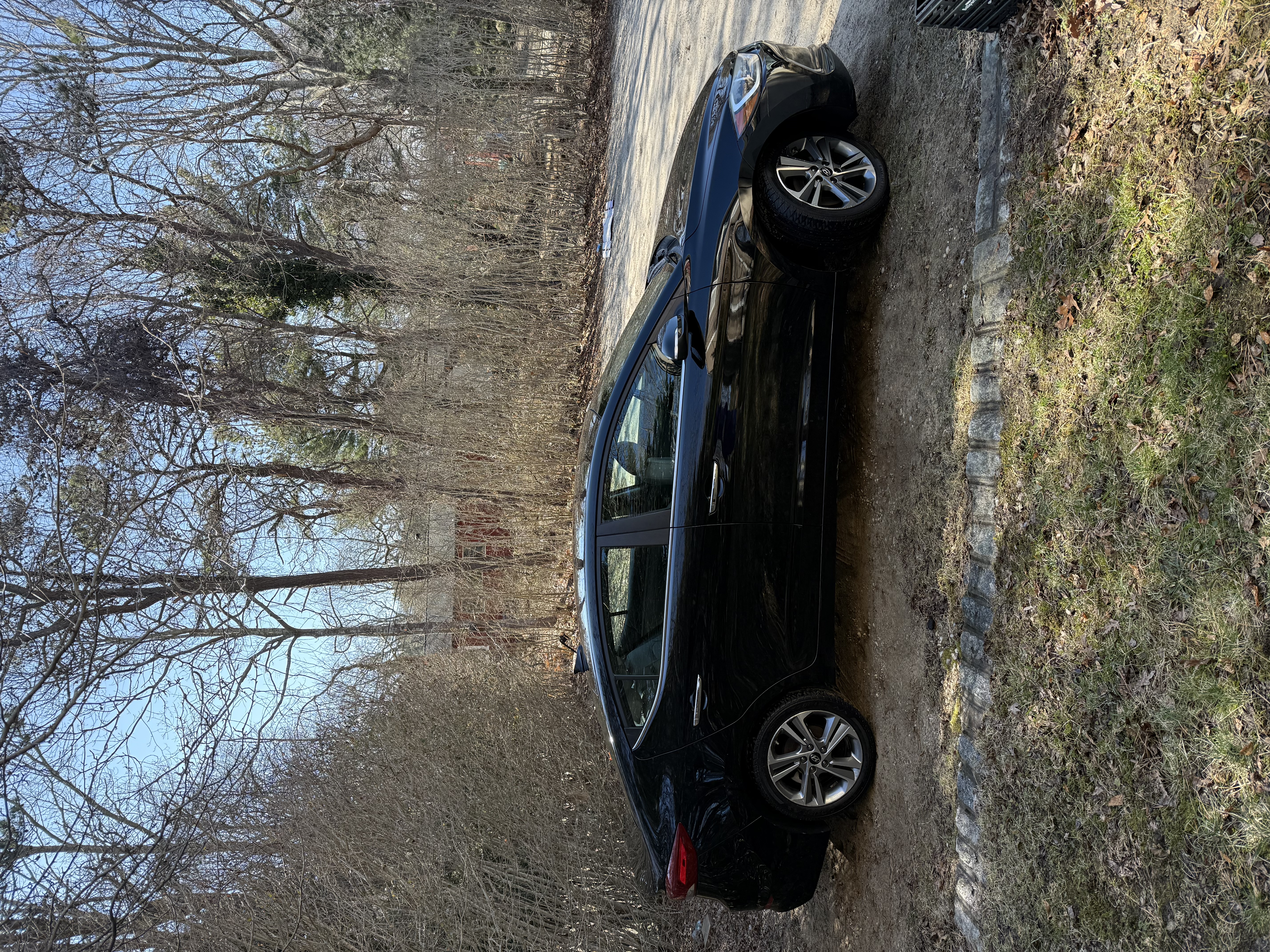 Used 2017 Hyundai Elantra Limited w/ Cargo Package FWD image 8