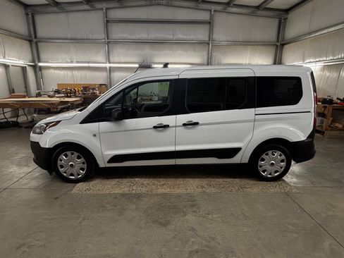 Used 2021 Ford Transit Connect XL image 2