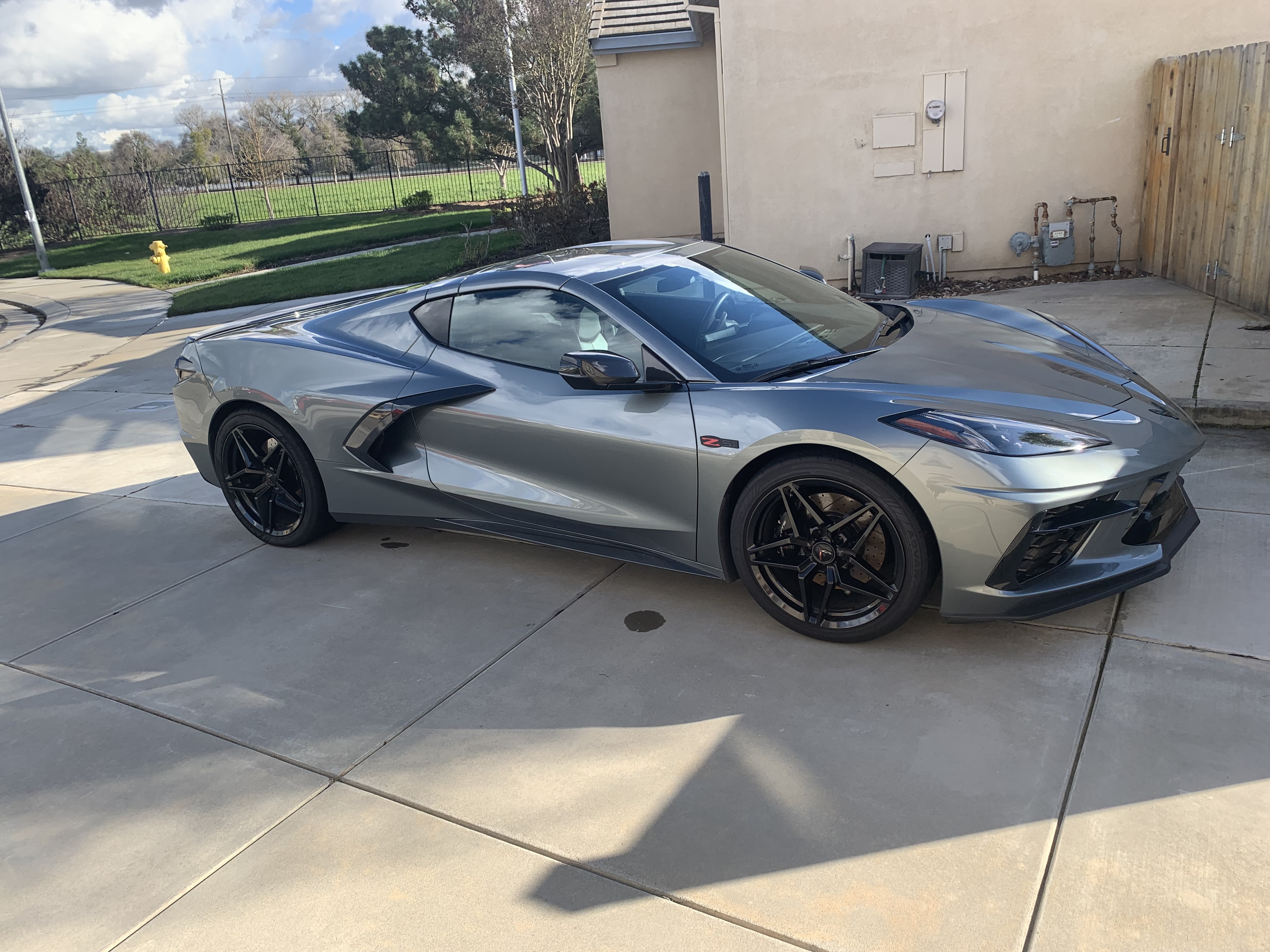 Used 2023 Chevrolet Corvette Stingray Coupe w/ Z51 Performance Package RWD image 1