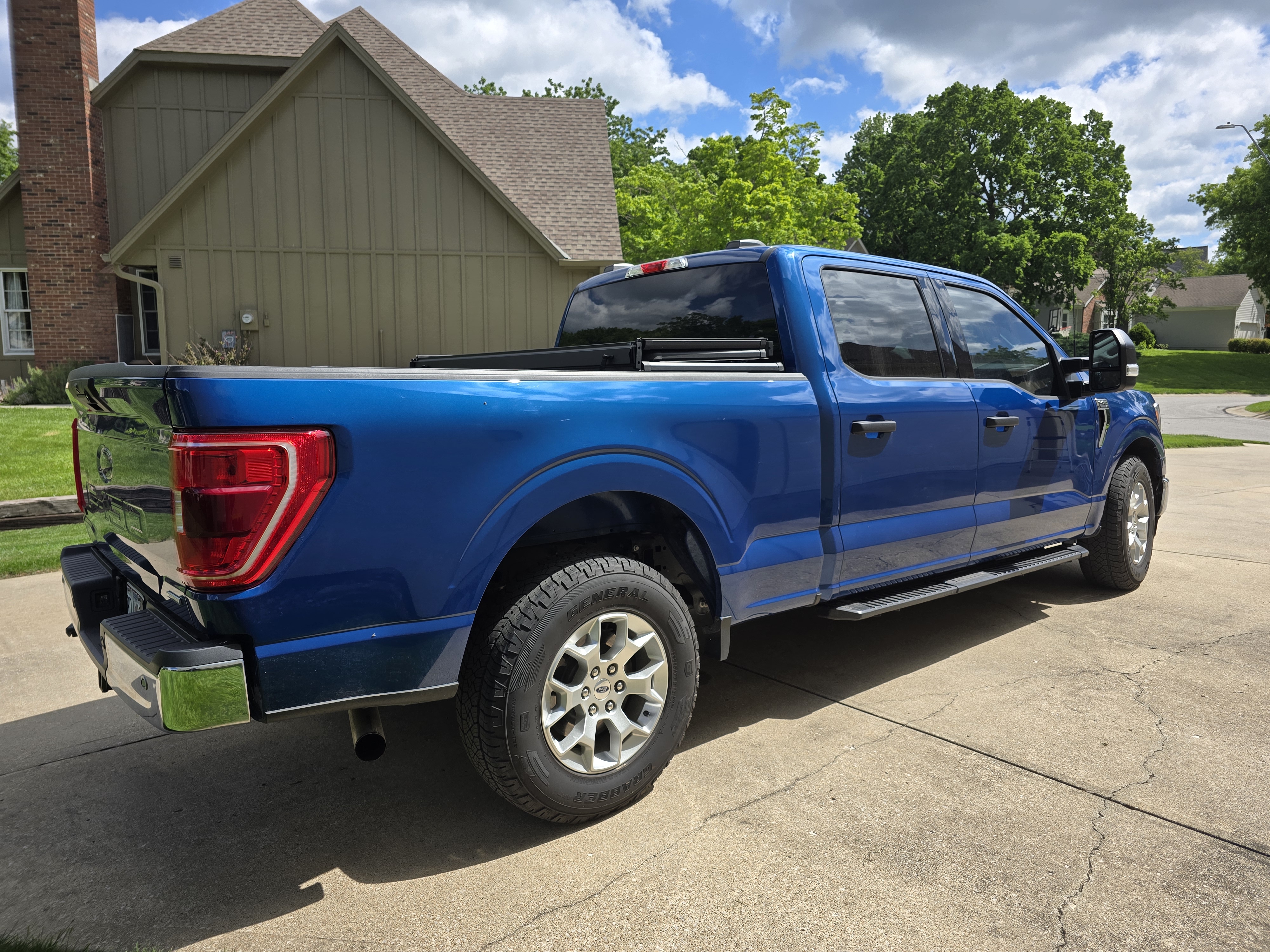 Used 2022 Ford F150 XLT w/ Equipment Group 301A Mid RWD image 10