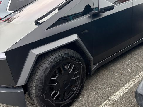 Used 2024 Tesla Cybertruck Cyberbeast image 8