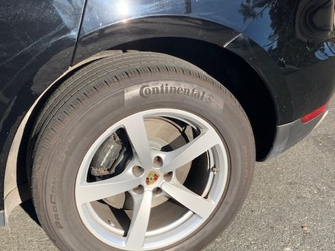 Used 2018 Porsche Macan Sport Edition image 13