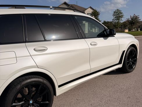 Used 2025 BMW X7 M60i AWD/4WD image 4