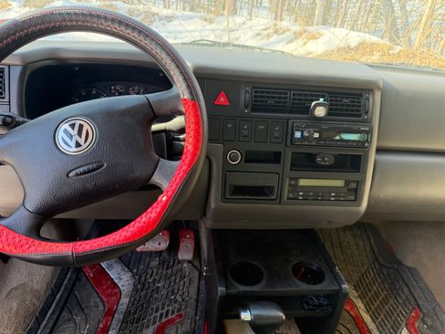 Used 2003 Volkswagen Eurovan GLS FWD image 6