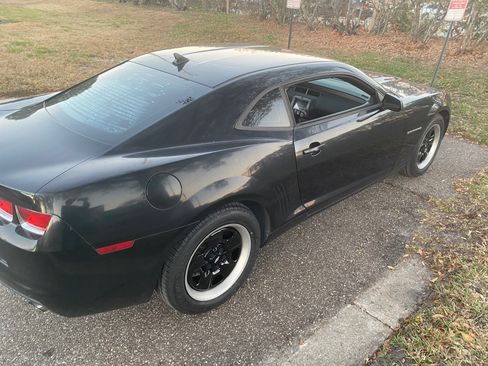 Used 2011 Chevrolet Camaro LS RWD image 2
