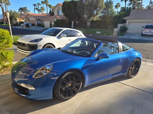 Used 2015 Porsche 911 Targa 4S image 1