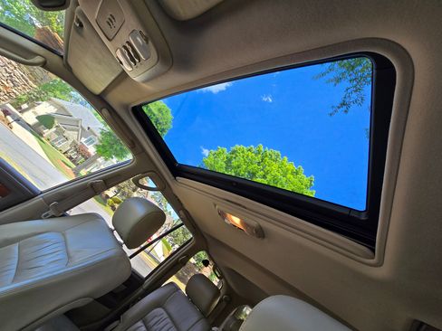 Used 1999 Lexus LX 470 4WD image 26