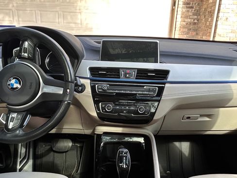 Used 2020 BMW X1 sDrive28i w/ M Sport Package image 9