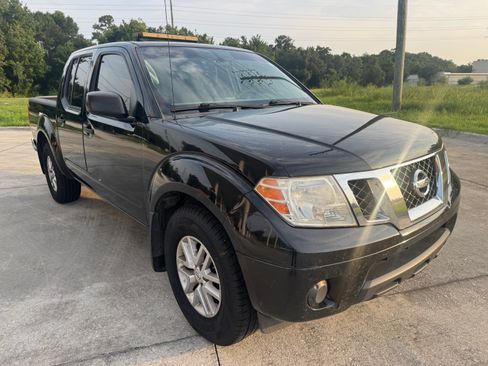 Used 2020 Nissan Frontier SV RWD image 5