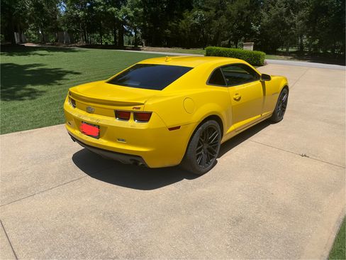 Used 2012 Chevrolet Camaro LT w/ RS Package RWD image 4