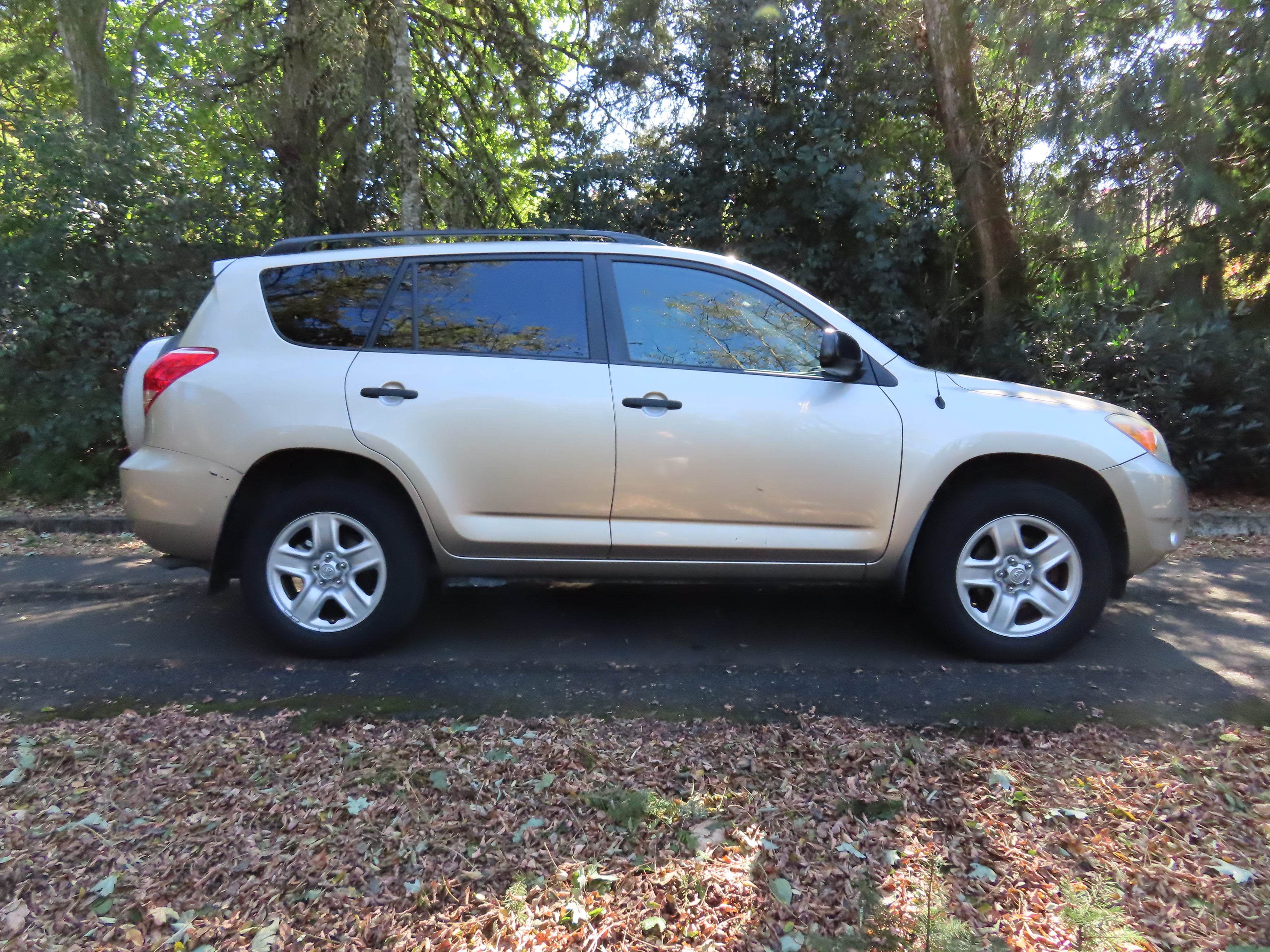Used 2008 Toyota RAV4 4WD V6 image 8