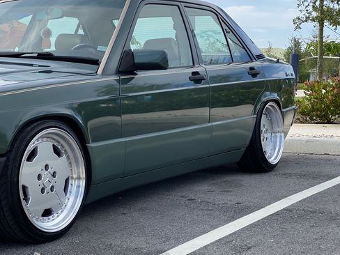 Used 1993 Mercedes-Benz 190 E 2.3 image 1