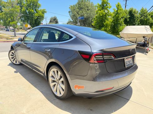 Used 2020 Tesla Model 3 Standard Range Plus RWD image 5