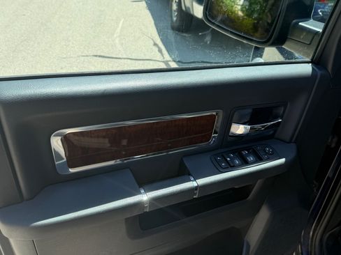 Used 2012 RAM 1500 Laramie AWD/4WD image 19