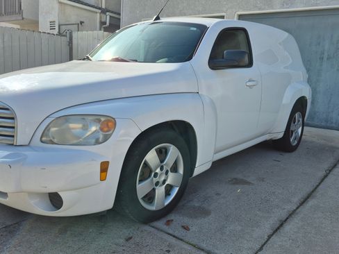 Used 2010 Chevrolet HHR LS image 4