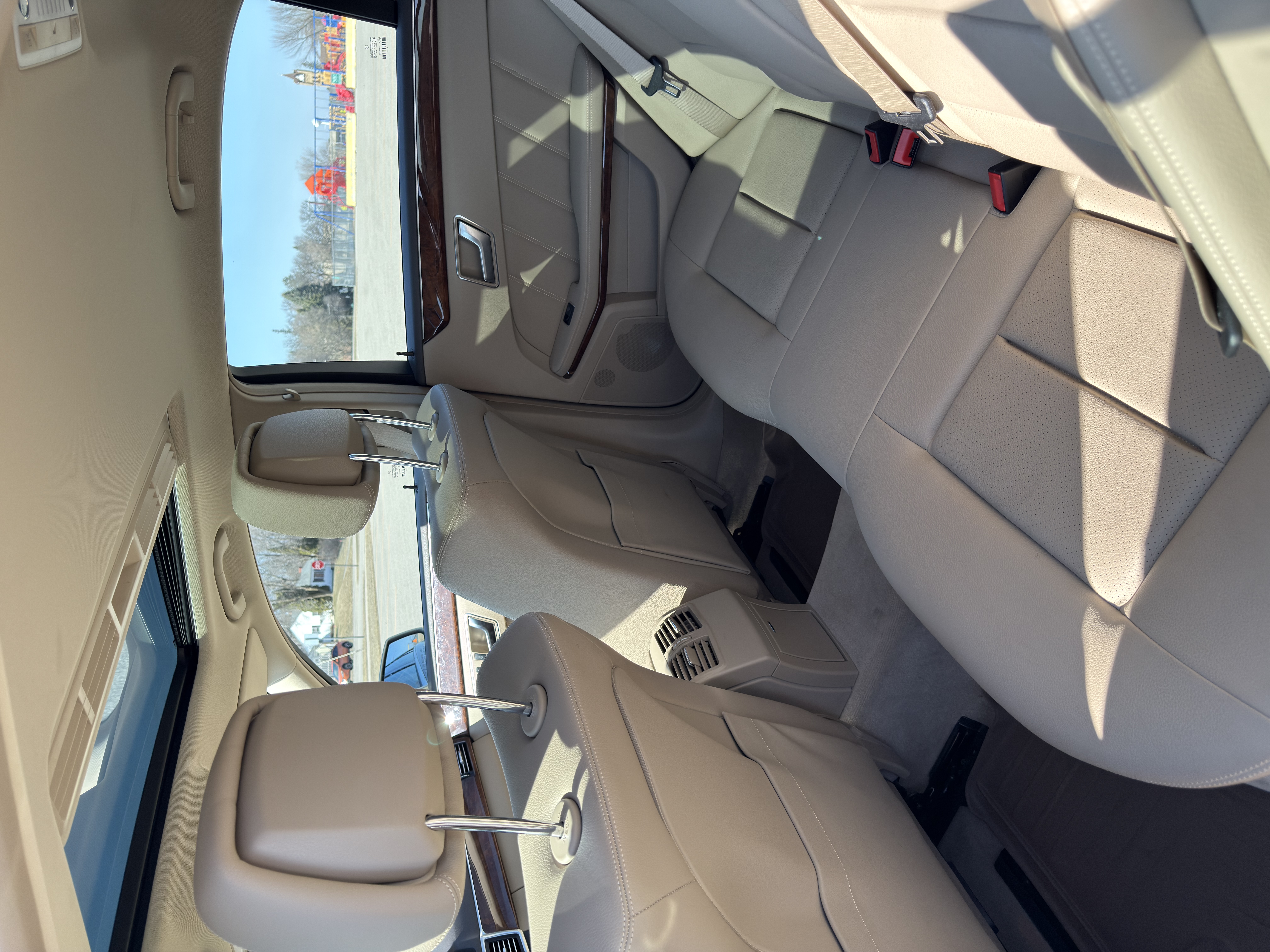 Used 2012 Mercedes-Benz E 350 4MATIC Sedan image 21