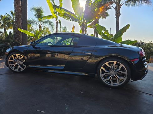 Used 2011 Audi R8 V10 image 2