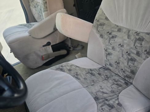 Used 2002 Dodge B1500 image 16