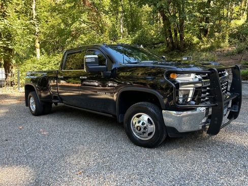 Used 2021 Chevrolet Silverado 3500 LTZ w/ LTZ Convenience Package image 2