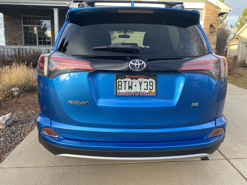 Used 2016 Toyota RAV4 SE image 2