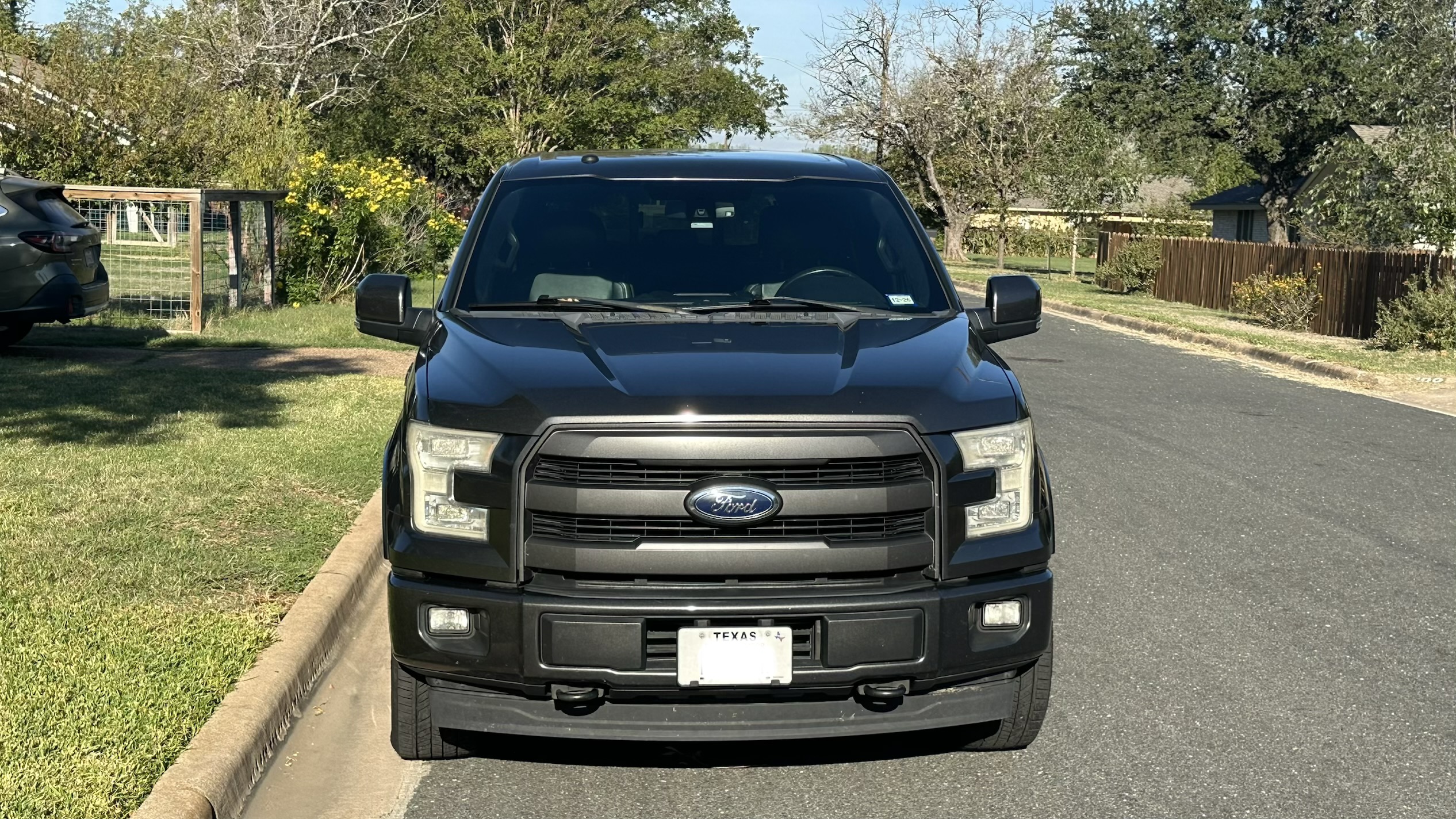 Used 2017 Ford F150 Lariat w/ Equipment Group 502A Luxury AWD/4WD image 2