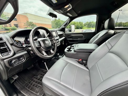 Used 2022 RAM 3500 Tradesman AWD/4WD image 15